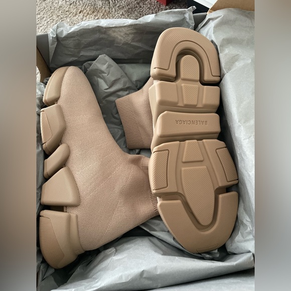 MEN'S SPEED 2.0 MONOCOLOR RECYCLED KNIT SNEAKER IN BEIGE - Picture 2 of 3